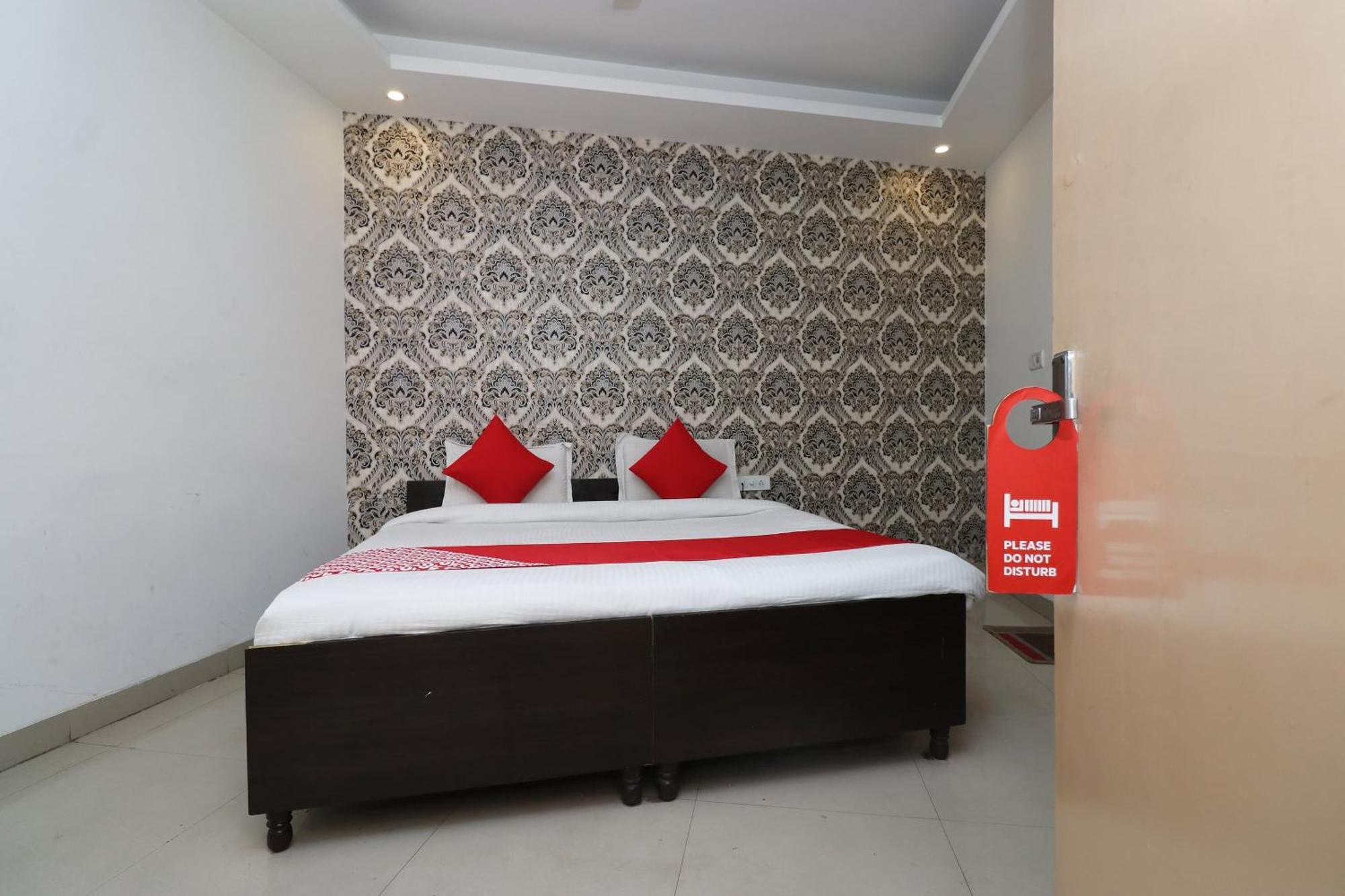 Oyo Flagship Hotel Daimond New Delhi Extérieur photo