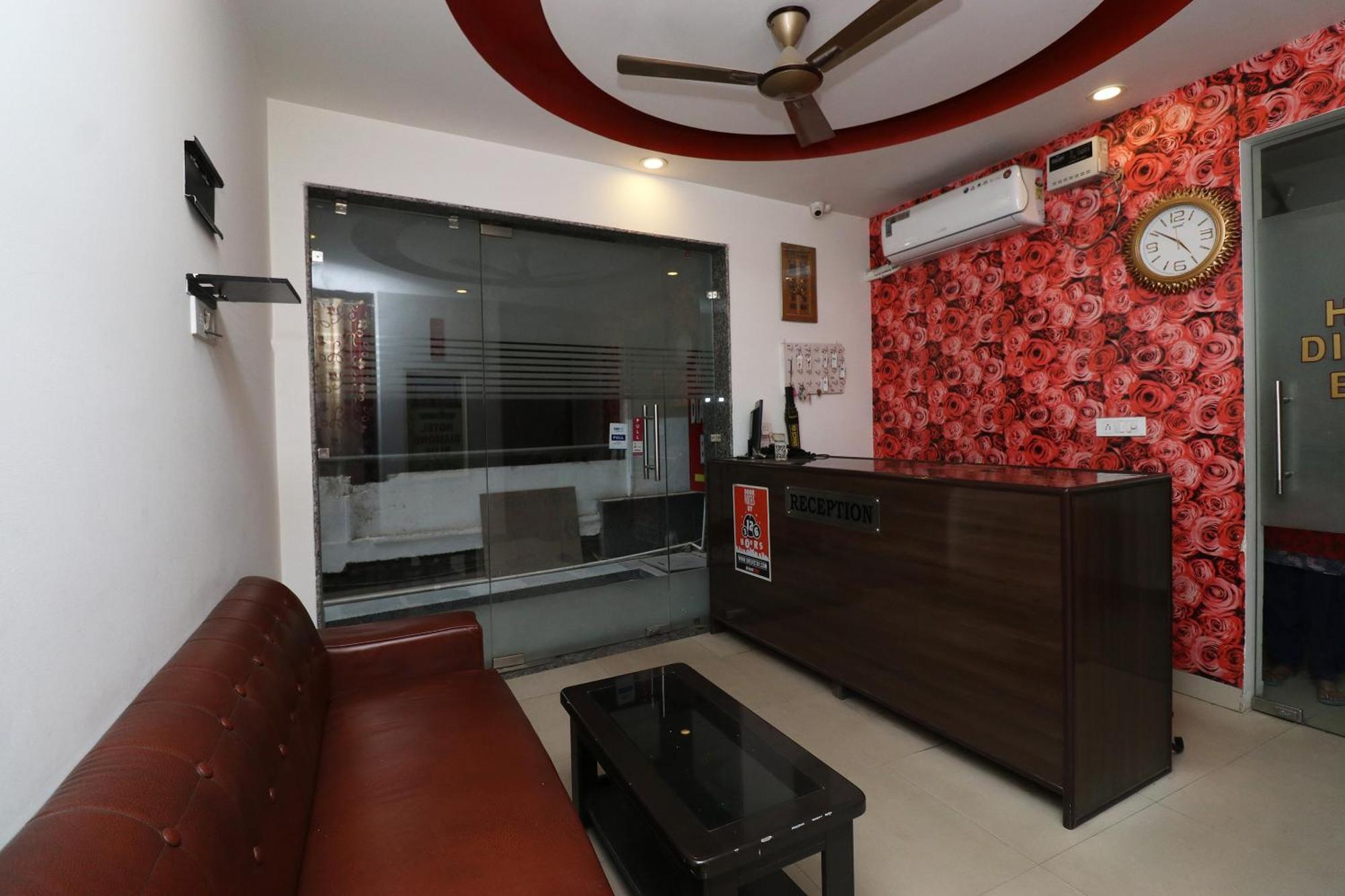 Oyo Flagship Hotel Daimond New Delhi Extérieur photo
